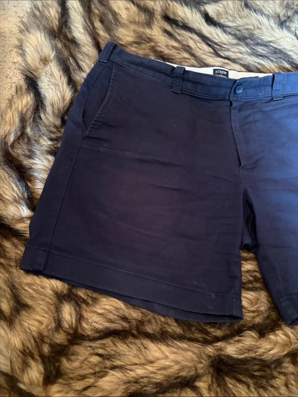 J. Crew Men’s Navy Flat-Front 7” Inseam Shorts Size 34